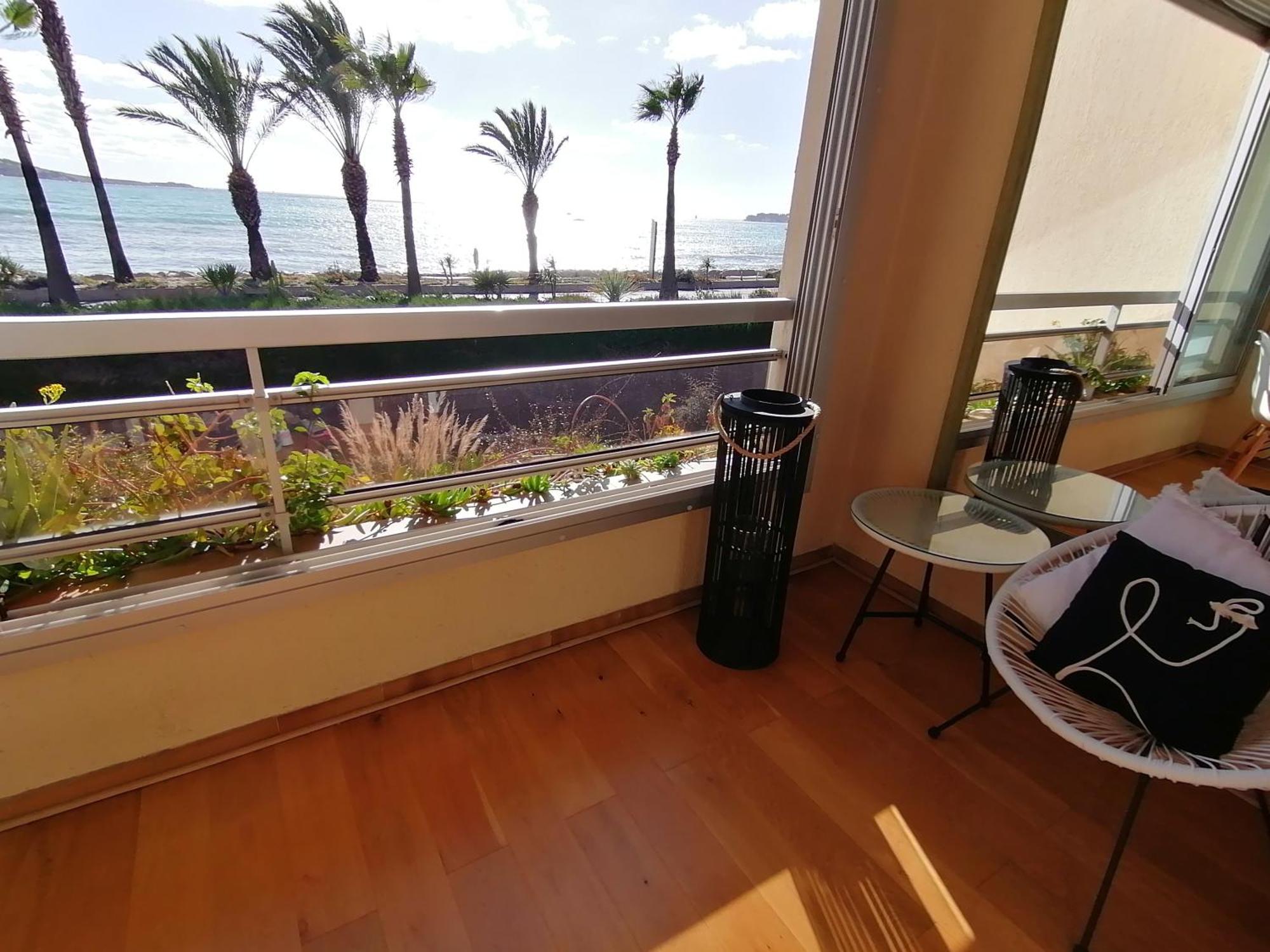 "Le Palmier Dore", Cosy T3 A 3 Minutes A Pied Des Plages, Parking Et Clim Sanary-sur-Mer Exterior photo