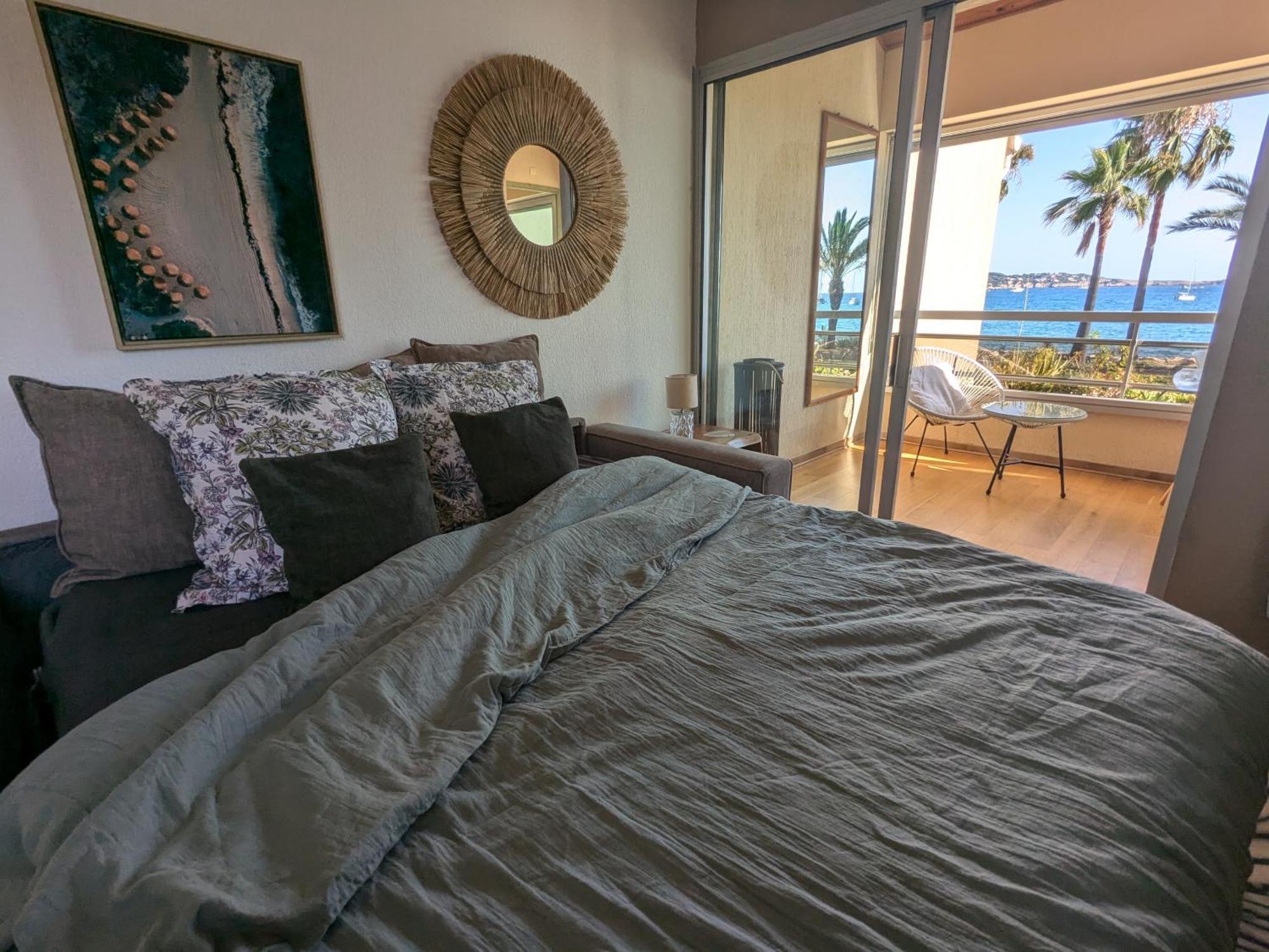"Le Palmier Dore", Cosy T3 A 3 Minutes A Pied Des Plages, Parking Et Clim Sanary-sur-Mer Exterior photo